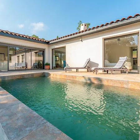 Au Bord Du Gardon * Russan