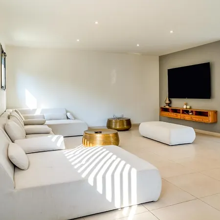Apartament Au Bord Du Gardon Russan