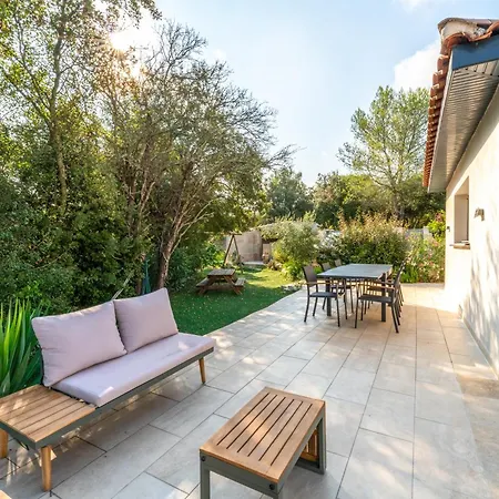Apartament Au Bord Du Gardon Russan