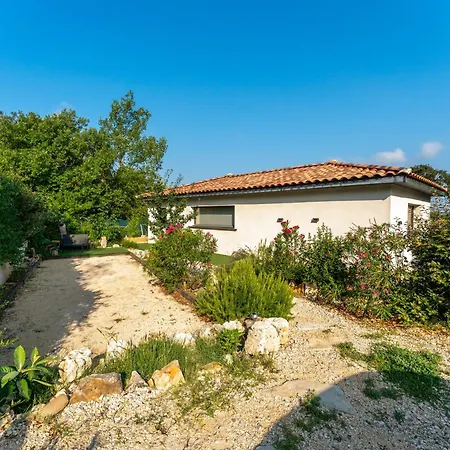 Apartament Au Bord Du Gardon Russan
